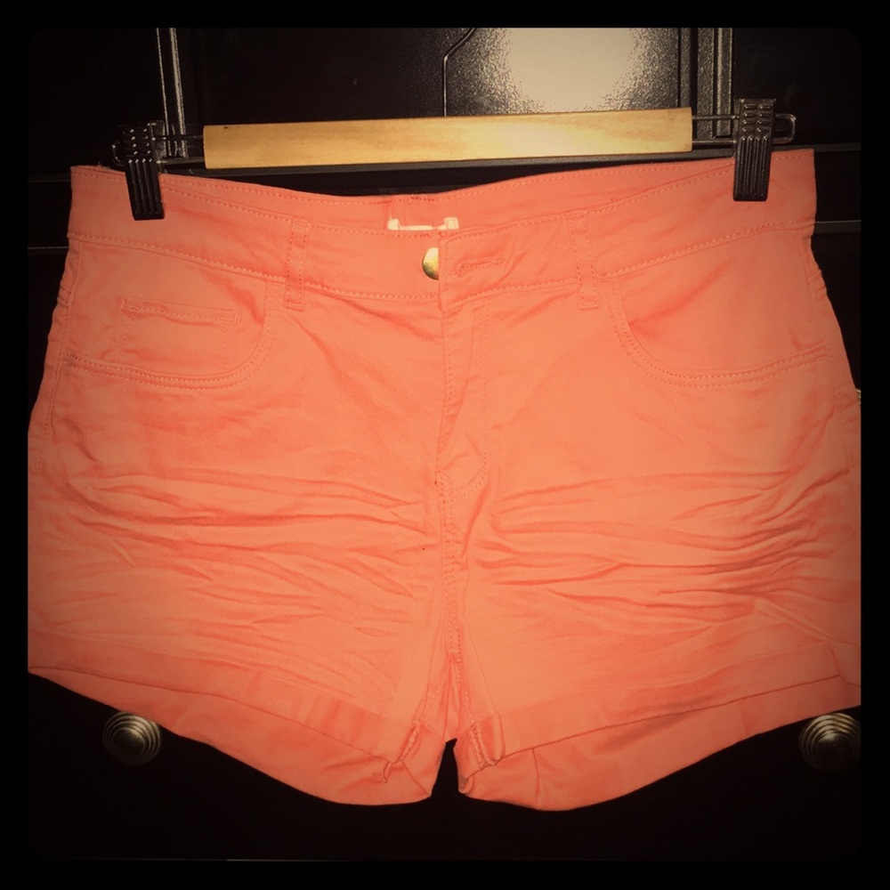 🆕 H&M orange high shorts